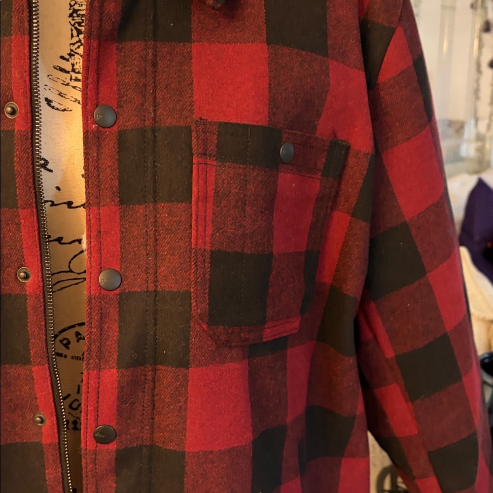 G.H. Bass & Co. Red and Black Plaid Sherpa-Lined Jacket - Picture 3 of 9